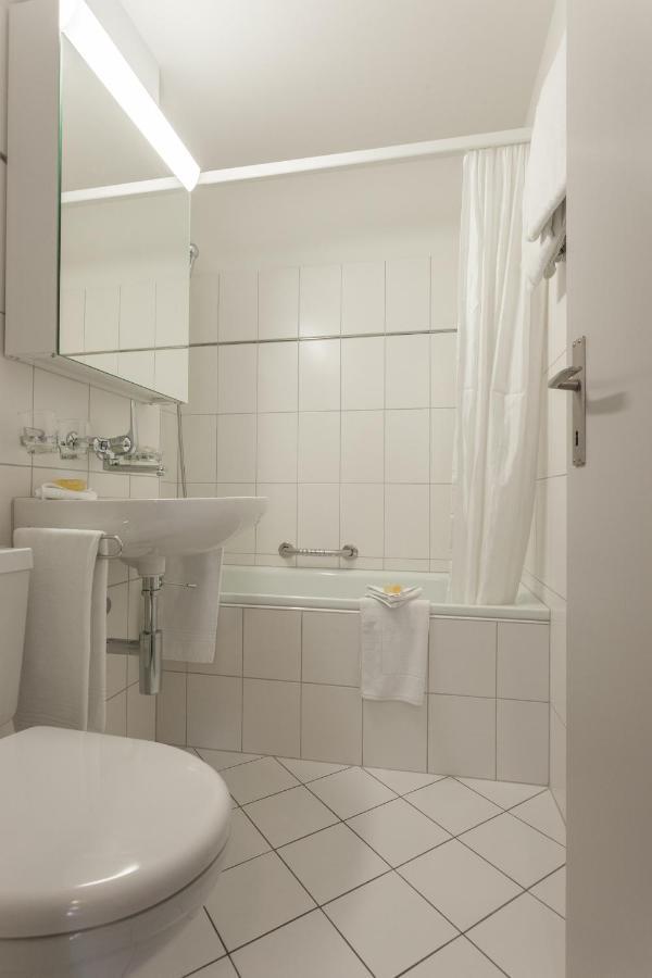 Ema House Serviced Apartments Aussersihl Цюрих Экстерьер фото